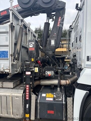 Dreiseitenkipper LKW Mercedes-Benz Arocs 2846 Kipper+HIAB 232-5