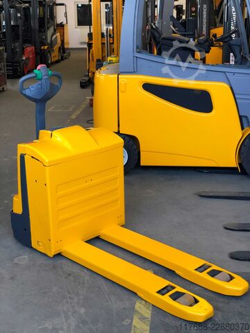 Low lift truck pedestrian Jungheinrich EJE 116 - Nur 2552 Std. Service Neu - Batterie 90%