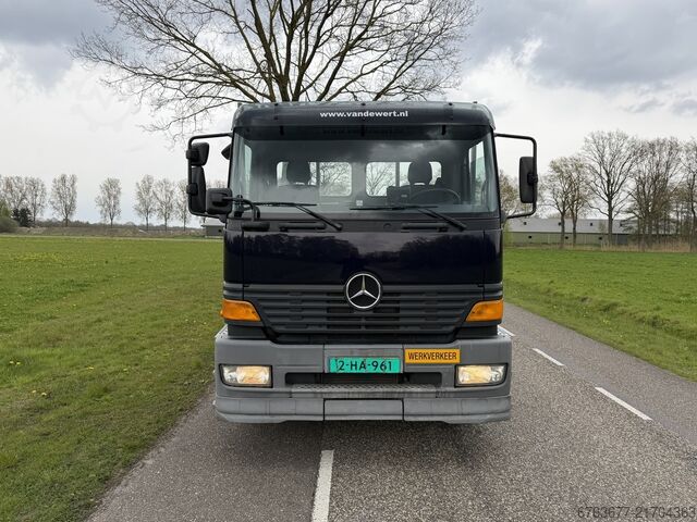 Mercedes Atego 1823 4X2 Maschinentransporter / Auffahr-LKW, EURO2, Baujahr 2001, TÜV bis 7-2026 MERCEDES-BENZ Atego 1823  4X2  Machine Transporter / Oprij Vrachtwagen EURO2 190dkm 2001 APK 7-2026