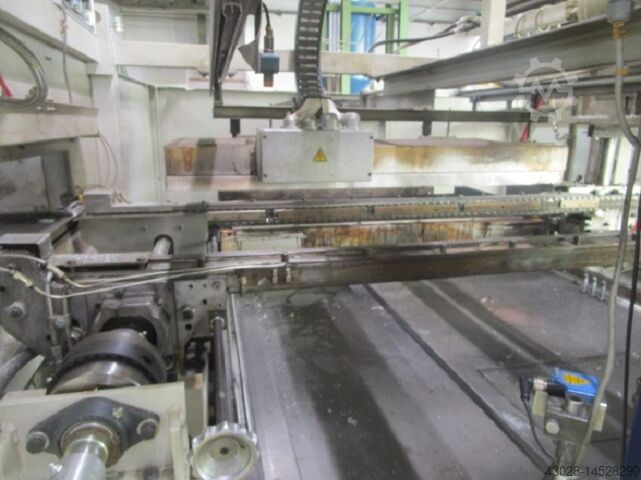 THERMOFORMMASCHINE ILLIG RDM K 50 & GREINER STAPELUNG