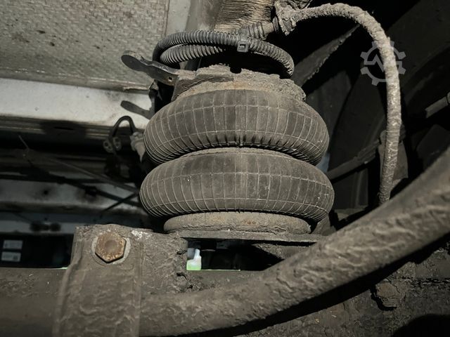 Transporter mit Koffer VOLKSWAGEN CRAFTER 2.0TDI XXXL KOFFER RAMPE KAMERA 177 PS