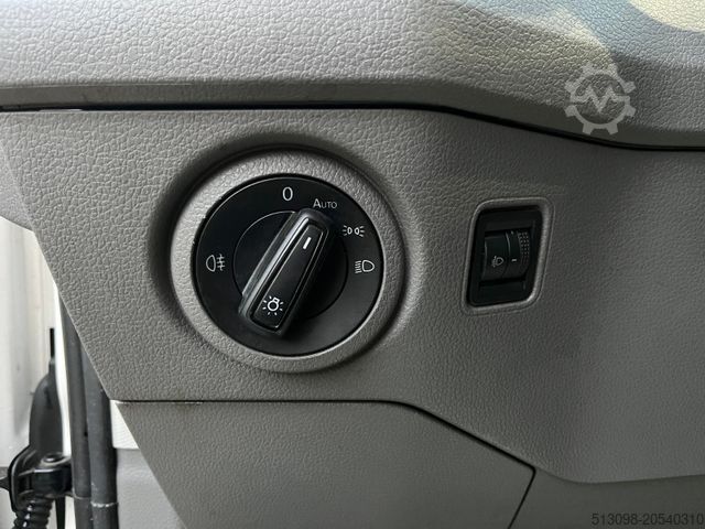 Transporter mit Koffer VOLKSWAGEN CRAFTER 2.0TDI XXXL KOFFER RAMPE KAMERA 177 PS