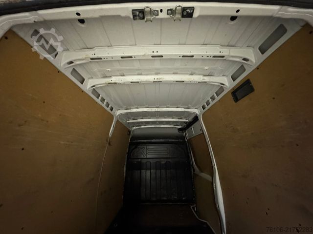 High top van IVECO Daily 50C18 Kastenwagen *Navi*Ahk**