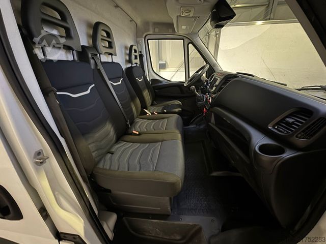 High top van IVECO Daily 50C18 Kastenwagen *Navi*Ahk**