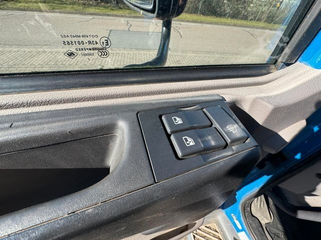 Flatbed truck with tarp DAF LF 12.230 Pritsche Plane +Ladebordwand