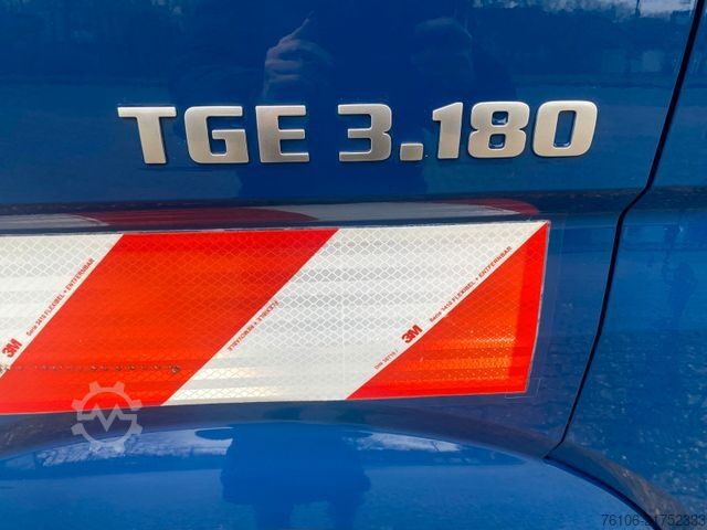 Pick-up van MAN TGE 3.180 Pristche mit Kran *Doppelkabine*Ahk*