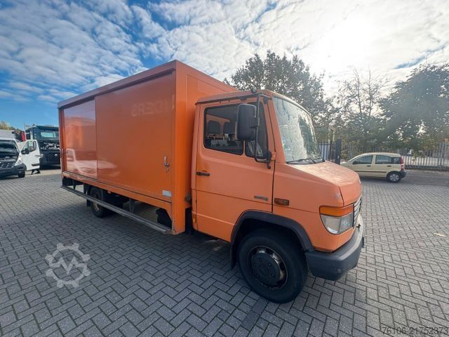 Box truck MERCEDES-BENZ 816 D VARIO Koffer *Ahk*