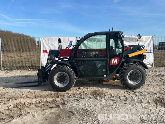 Telescopic loader MAGNI TH 3.6