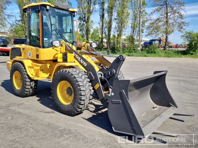 Wheel loader Volvo L30HS