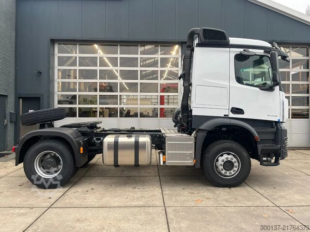 Standard-SZM Mercedes-Benz Actros 2045 S 4x2 Tractor Head