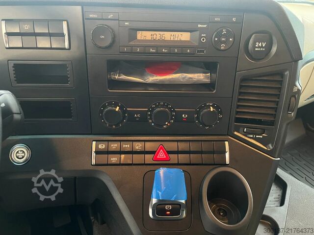 Standard-SZM Mercedes-Benz Actros 2045 S 4x2 Tractor Head