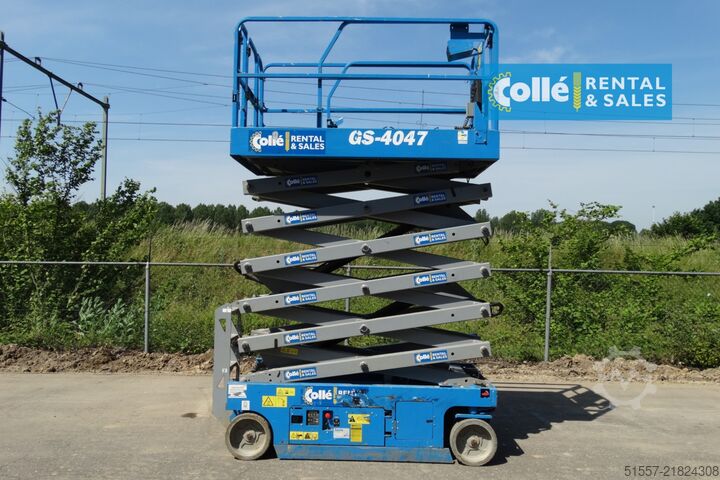 Scissor lift Genie GS 4047 | 2012