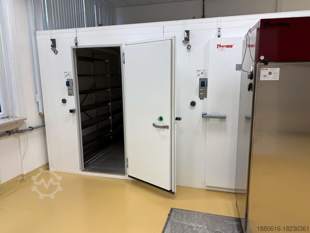 (2x) Climate chamber for stability testing ThermoTEC / VIESSMANN WL80