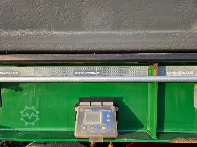 Kipper Auflieger Schwarzmüller SK Stahlrundmulde m. hydr. Heckklappe