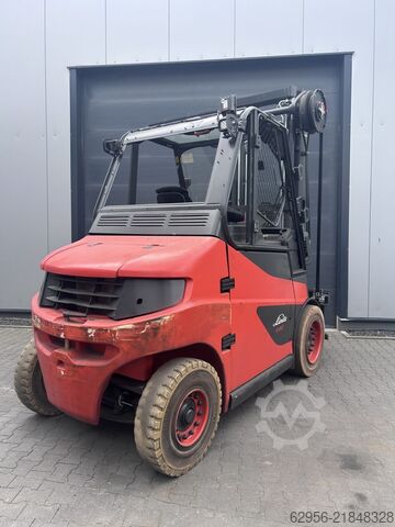 Electric 4-wheel forklift Linde E60-01