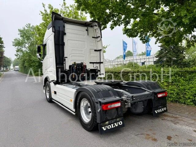 Standard-SZM Volvo FH 460 Globetrotter / 2 x Tank / Eu6