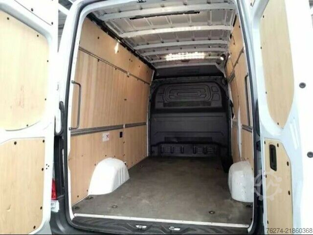 High top van Mercedes-Benz Sprinter 317 CDI Hochdach L2H2 Pro