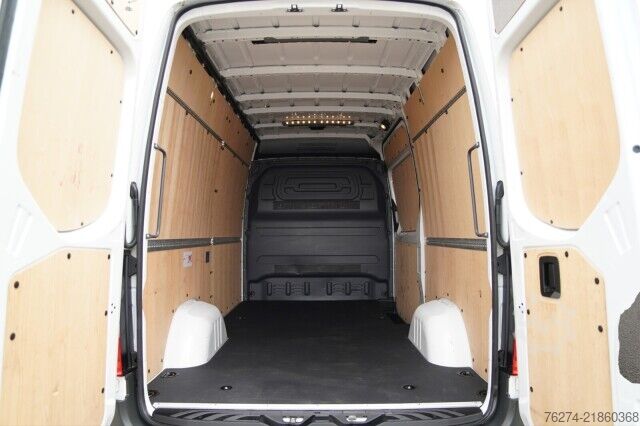 High top van Mercedes-Benz Sprinter 317 CDI Hochdach L2H2 Pro