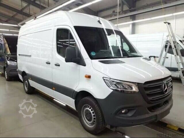High top van Mercedes-Benz Sprinter 317 CDI Hochdach L2H2 Pro