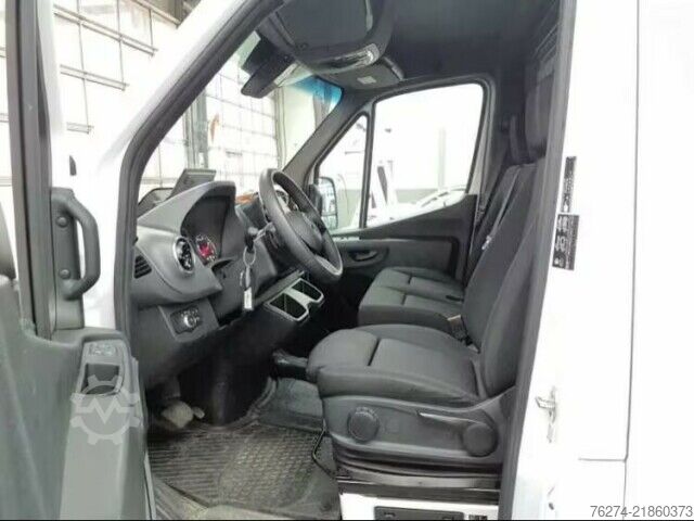High top van Mercedes-Benz Sprinter 317 CDI Hochdach L2H2 Pro