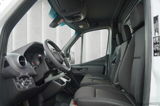 High top van Mercedes-Benz Sprinter 317 CDI Hochdach L2H2 Pro