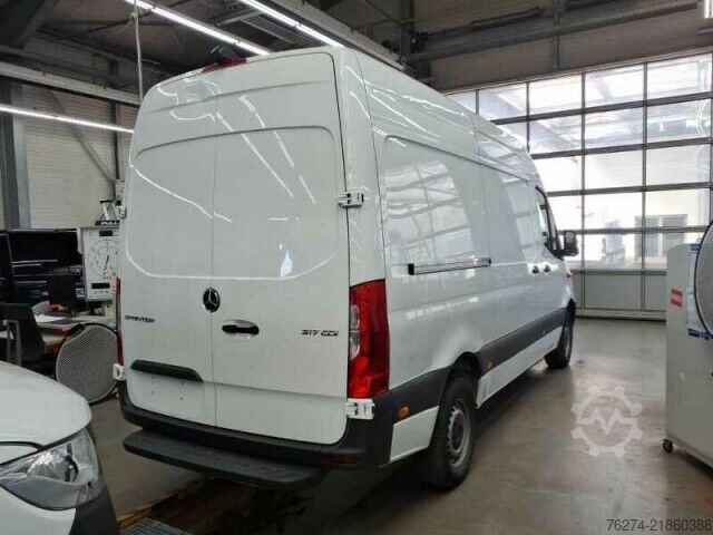 High top van Mercedes-Benz Sprinter 317 CDI Hochdach