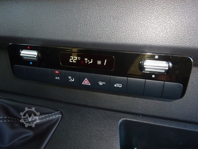 High top van MERCEDES-BENZ Sprinter III Kasten RWD 317 CDI MBUX Navi SHZ