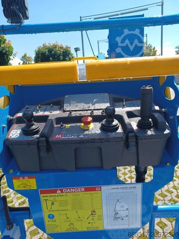 Articulating boom Magni DAB 18 RT