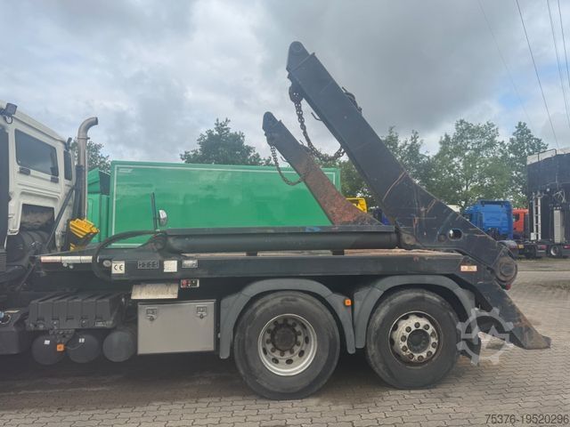 Skip truck MAN TGS 28.400 HIAB MULTILIFT SLT