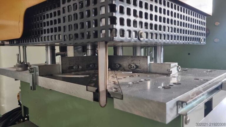 Double-head Welding + Corner Cleaning Urban 
