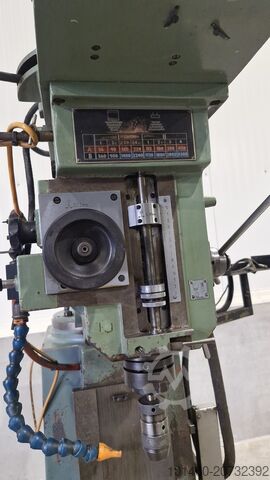 Konventionelle Fräsmaschine tos fnk 25a