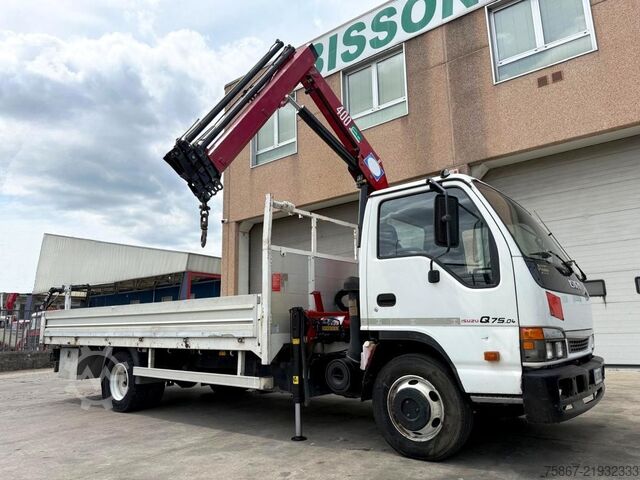 Flatbed truck ISUZU NQR 75