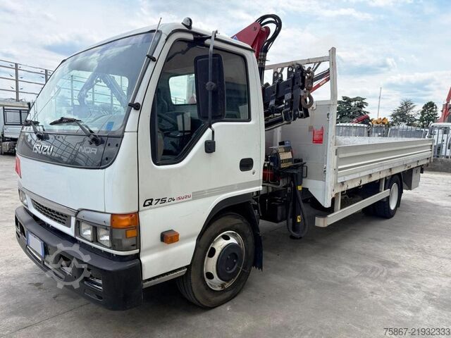 Flatbed truck ISUZU NQR 75