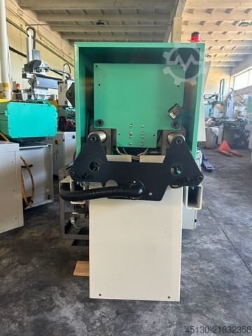 Injection molding machine Arburg 221KS 250-75