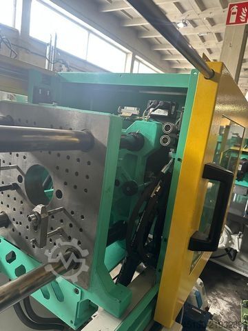 Injection molding machine Arburg 270C 400-70