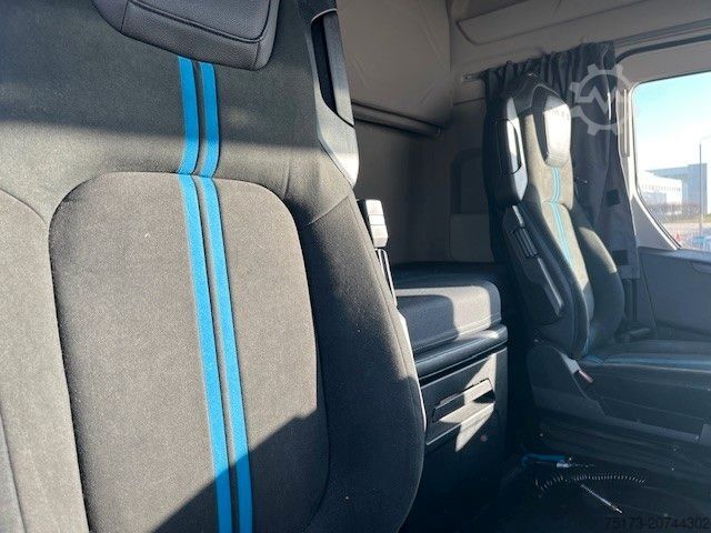 Standard SZM FORD F-Max Sattelzugmaschine