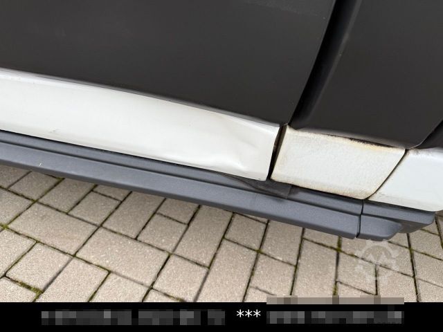 Pick-up van FORD Transit 2.0 L2 Pritsche 3 Sitze *EUR6 *1 Hand