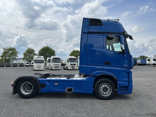 Standard tractor unit Mercedes Benz 1851 LS Actros Gigaspace Standklima Retrader