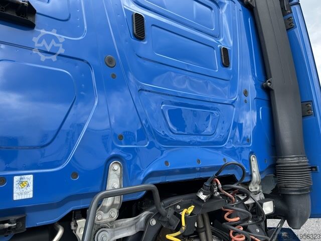 Standard tractor unit Mercedes Benz 1851 LS Actros Gigaspace Standklima Retrader