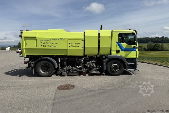 Sweeper truck MAN L2007 46.010 4x2 Kehrmaschine / Swiss-Vehicle