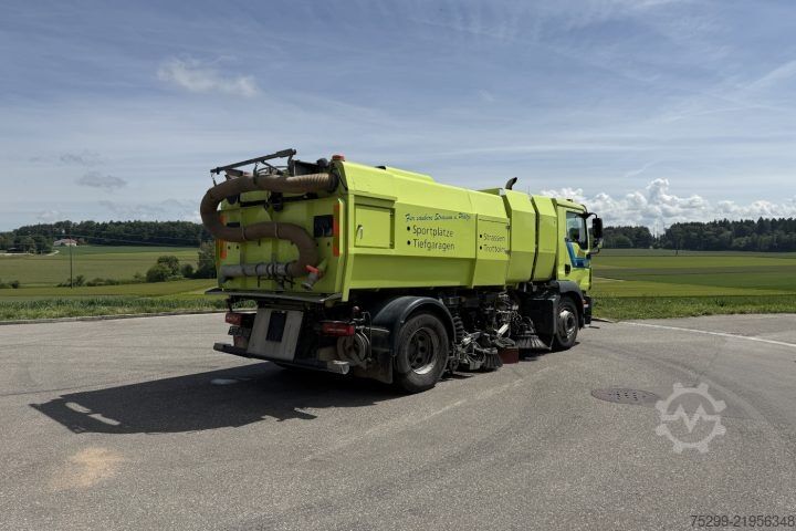 Sweeper truck MAN L2007 46.010 4x2 Kehrmaschine / Swiss-Vehicle