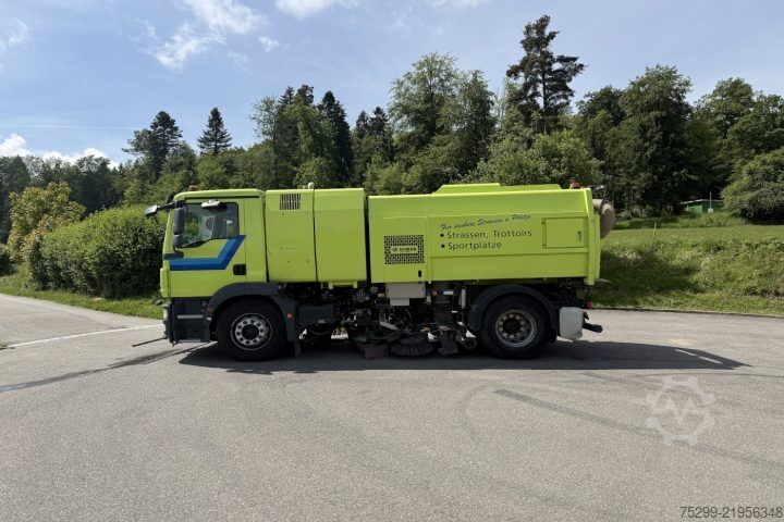 Sweeper truck MAN L2007 46.010 4x2 Kehrmaschine / Swiss-Vehicle