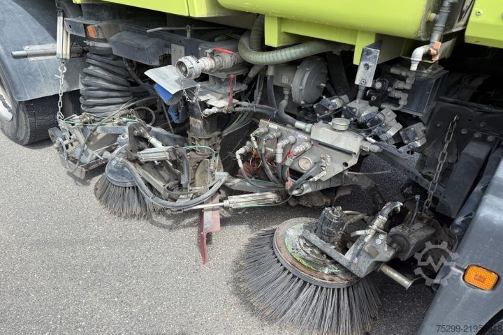Sweeper truck MAN L2007 46.010 4x2 Kehrmaschine / Swiss-Vehicle