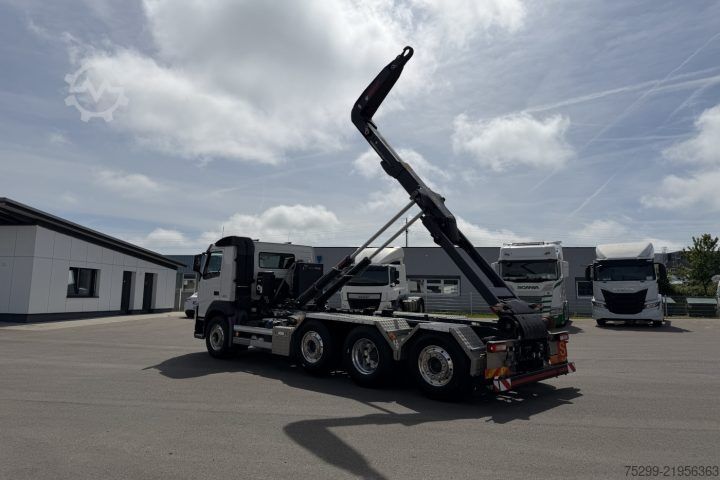 Roll-off tipper truck Volvo FM-500 8x2 Hiab / Swiss-Vehicle