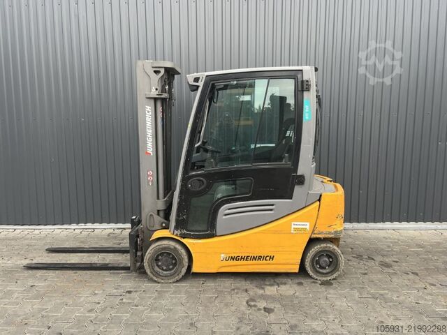 Elektro 4 Rad-Stapler Jungheinrich EFG318