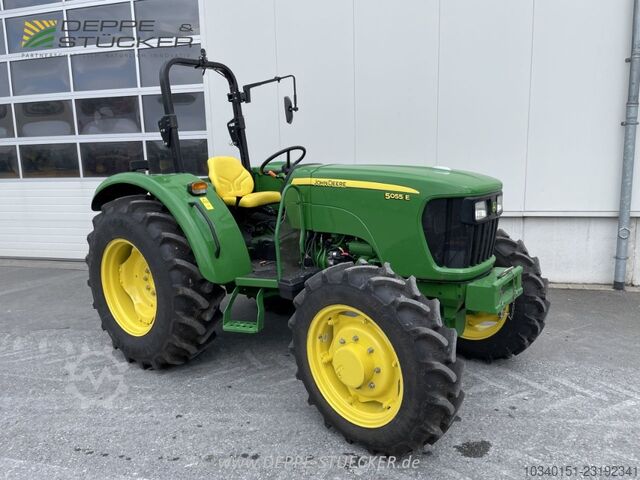 John Deere 5055E John Deere 5055E
