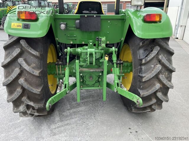 John Deere 5055E John Deere 5055E