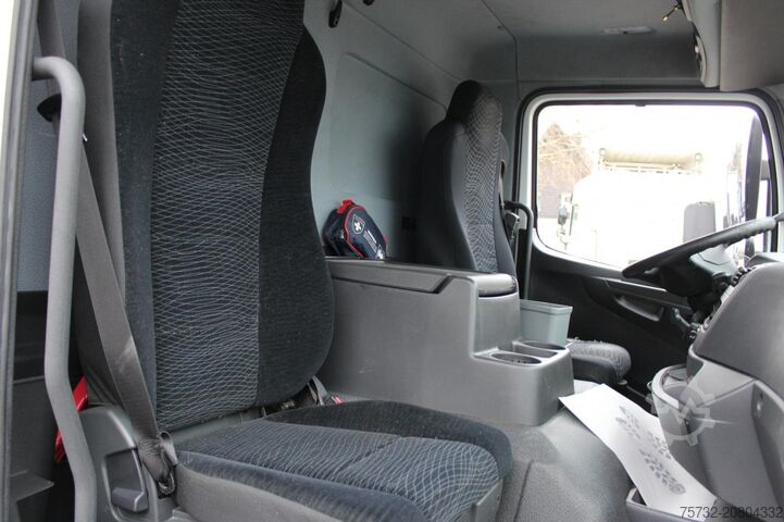 LKW mit Kofferaufbau Mercedes-Benz Atego 1221 E6  Koffer   Klima  LDW  Schalter  LBW