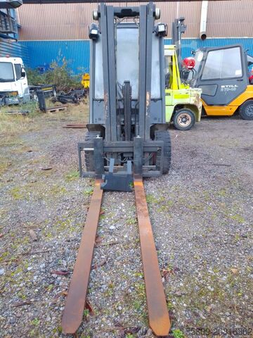 Treibgasstapler Linde H35T-01 // Treibgas