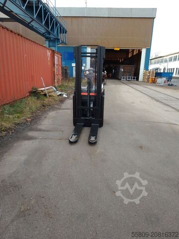 Hochhubwagen Toyota SPE160L //